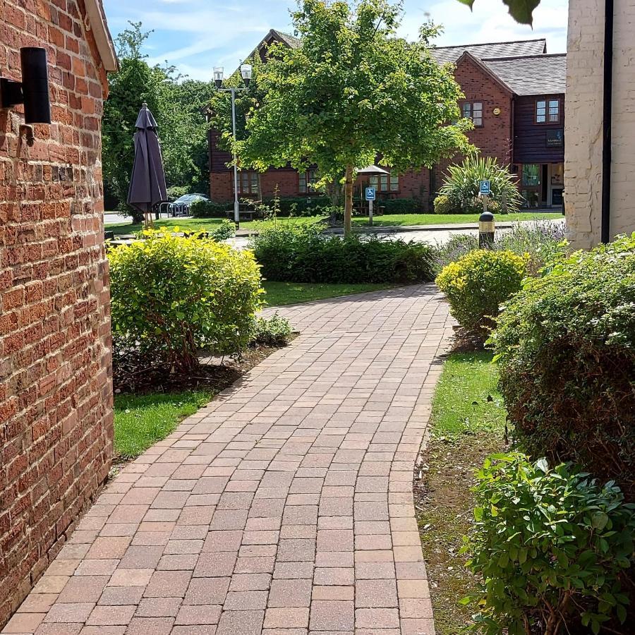 Meadow Farm Redditch By Marstons Inns Exteriér fotografie
