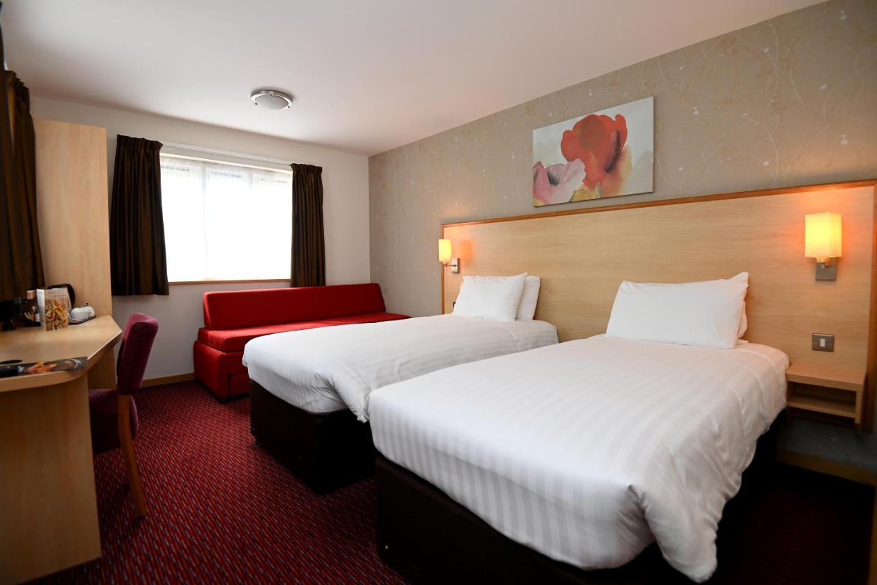 Meadow Farm Redditch By Marstons Inns Exteriér fotografie